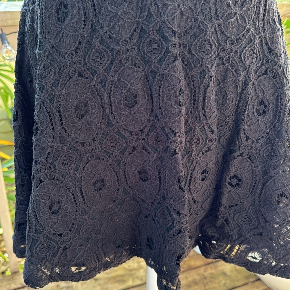 BB‎ Dakota Black Lace Sleeveless Dress - Picture 5 of 16